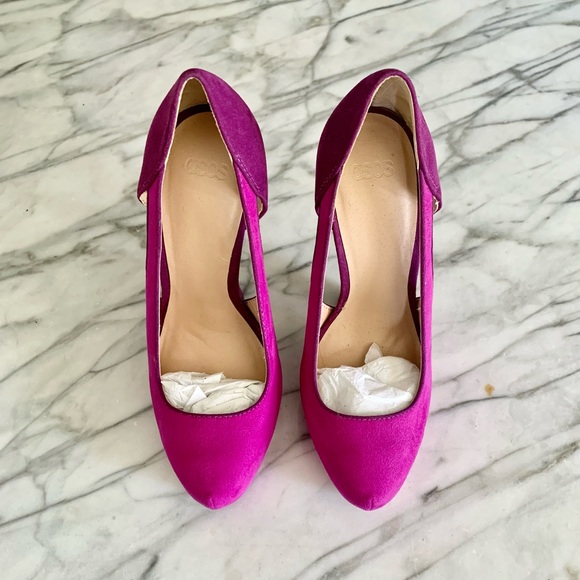 Magenta Suede Pumps - Picture 7 of 7